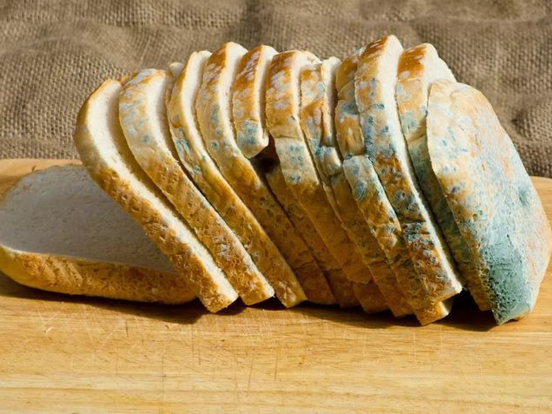 3-loai-thuc-pham-duoc-canh-bao-la-chat-gay-ung-thu-an-cang-it-cang-tot